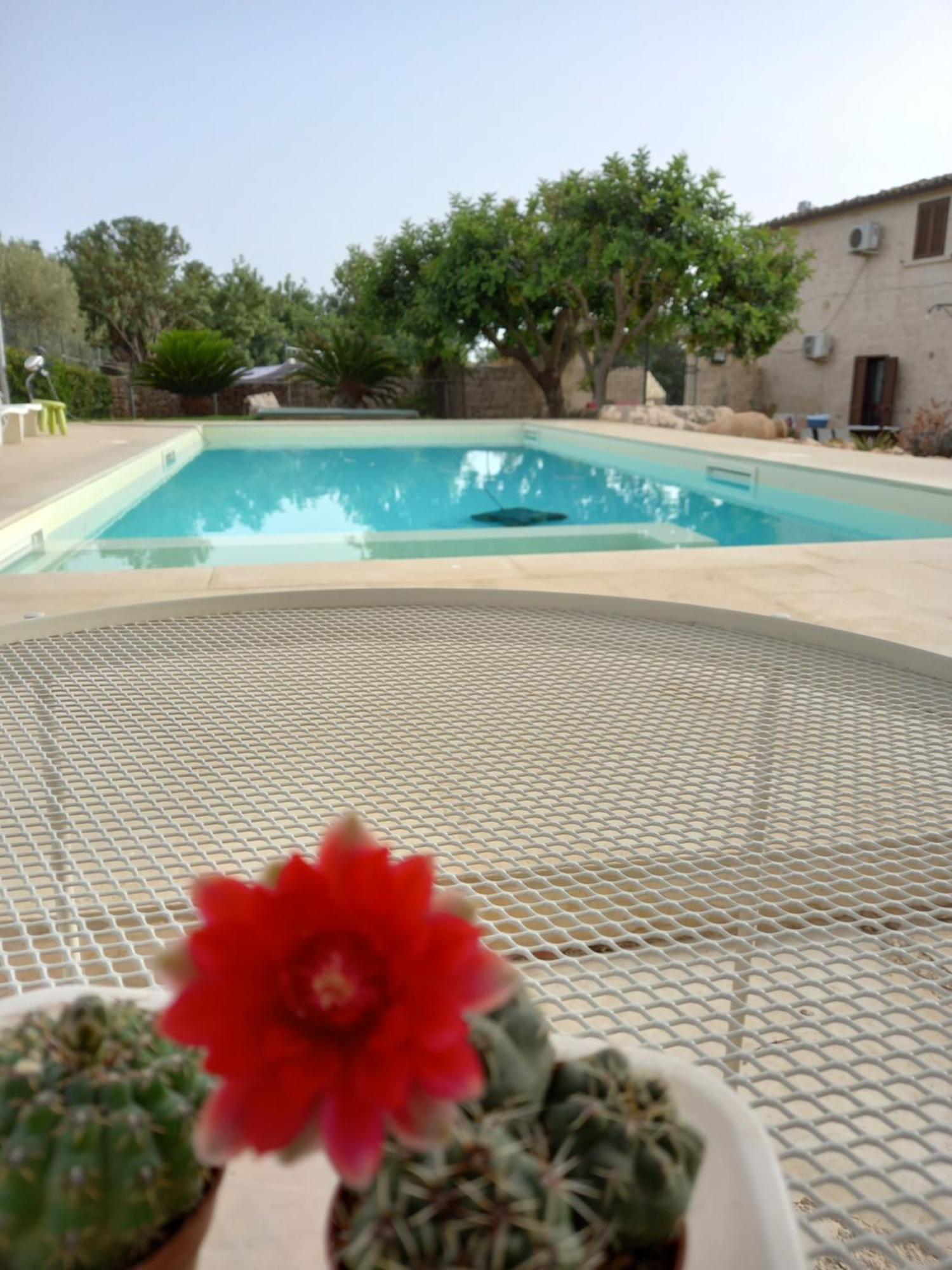 Scicli Citta Felice Villa ภายนอก รูปภาพ